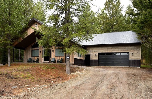 Island Park Cabin | Charming Cabin w/Hot Tub, 19 Miles to Yellowstone