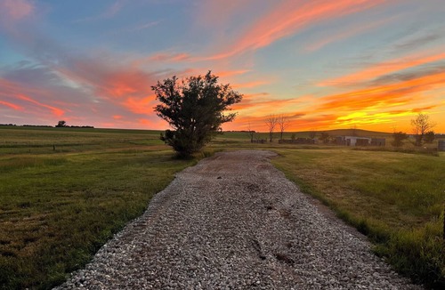 Dickinson RV Rental | Charming campground in outside of Dickinson perfect for your outdoor getaway!