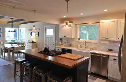 Charlevoix Cottage | Charming Charlevoix Cottage with Modern Upgrades - Short walk to Township Beach