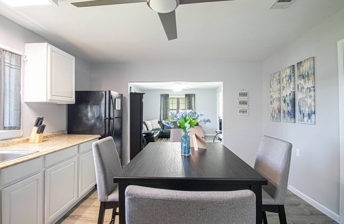 East Biloxi Cottage | Charming Cottage blocks from the Beach & Casinos
