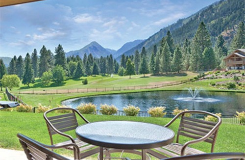 Downtown Leavenworth Condo | Charming Enchantment Park Leavenworth *5 Star*
