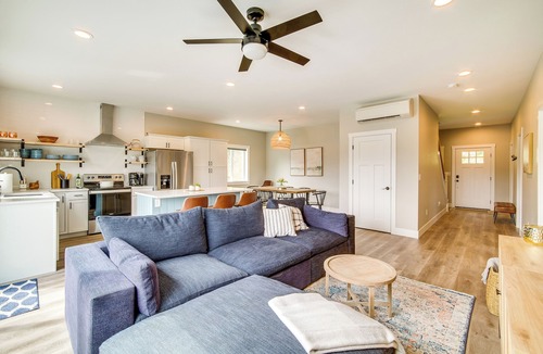 Florence Cottage | Charming Florence Home w/Fire Pit & River Views!