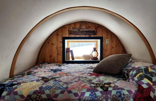 Tetonia House | Charming Glamping Wagon with Mountain Views on Working Ranch near Grand Teton – Tetonia, Idaho
