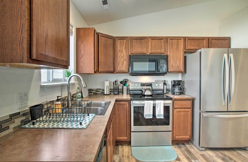 Post Falls House | Charming Home w/Hot Tub, 3 mi to falls park!