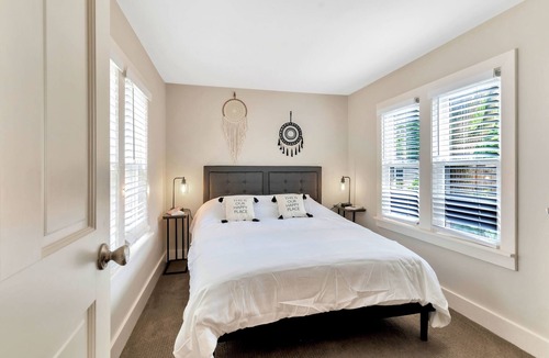 Ferndale Apartment | Charming Home w/ Workspace near Downtown Ferndale