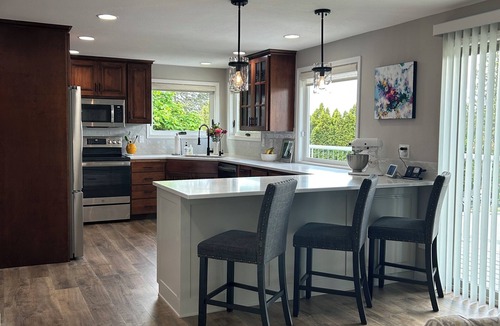 Moran Prairie House | Charming house in lovely Spokane south hill, perfect for your next getaway!