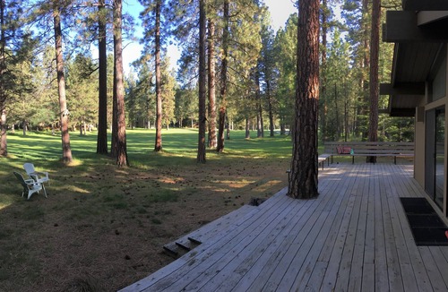 Black Butte Ranch House | Charming House on the Golf Course - Walk to the Lodge!