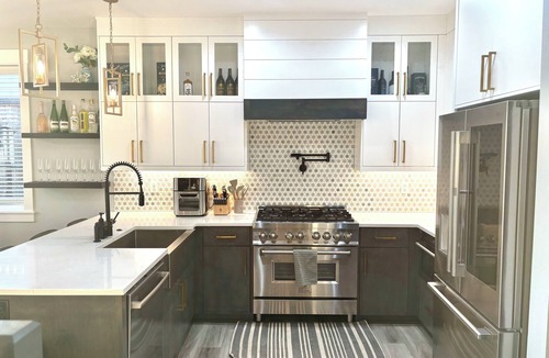 Dallas House | Charming house with Hot Tub and Steamer Shower in delightful Dallas