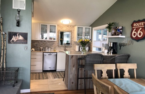 Coconino Estates House | CHARMING & IMMACULATE! Walk To DOWNTOWN & Urban trail 20 min to Mountain Fun