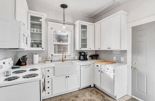 Coeur d'Alene Cottage | Charming Midtown Cottage, 11 straight blocks to Sherman Ave/Downtown Boat Launch