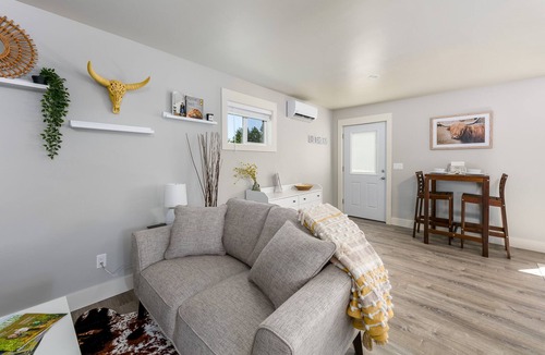 White Salmon House | Charming Private Guest House Just 1 Mile from Downtown White Salmon