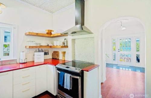Union House | Charming Rustic 3-Bedroom House with AC and Spectacular Views
