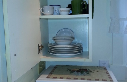Tillamook Apartment | Charming studio: Walk to downtown & hospital. Short drive to beaches & hikes