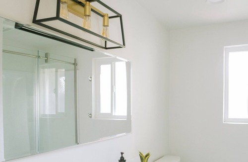 Medford House | Charming Two!! Centrally located townhome in East Medford