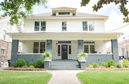 Crestline Heights Apartment | Charming Updated Loft with KING BED!