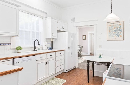 Lewiston House | Charming Victorian Retreat Near College & Hospital