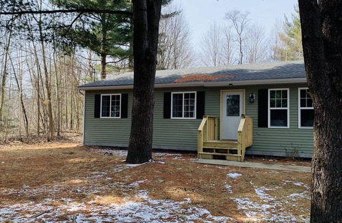 Kimball House | Cheerful 3 bedroom home on wooded acre. Near to Port Huron and Lake Huron.