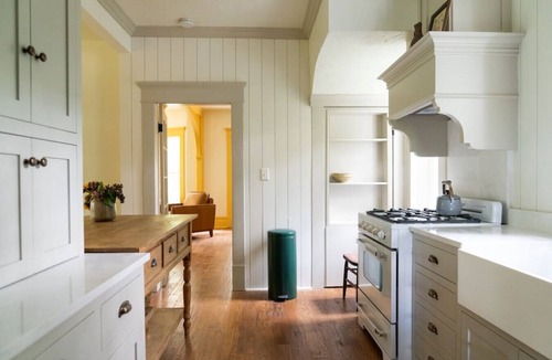 Mendon House | Cheerful, Cozy Farmhouse Cottage and Apple Orchard with Finnish Sauna