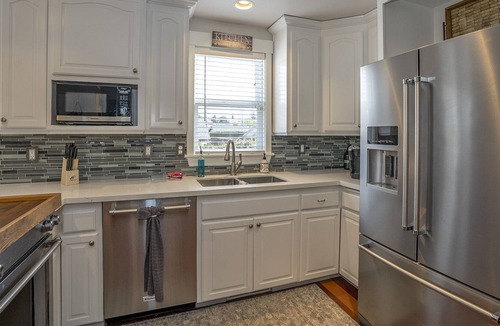 Old Town House | Cheerful Old Town 3 bedroom with hot tub & a view!
