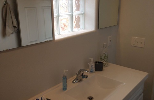 Kanab House | Cheerful One Bedroom Bungalow