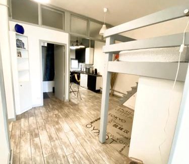2nd Arrondissement Apartment | Chez Mo