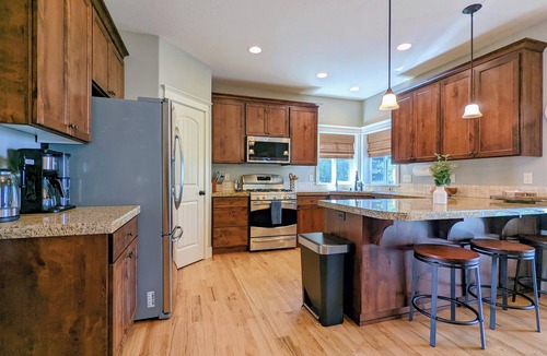 Newberg House | Chez Pinot Vino - Your Next Wine Retreat!