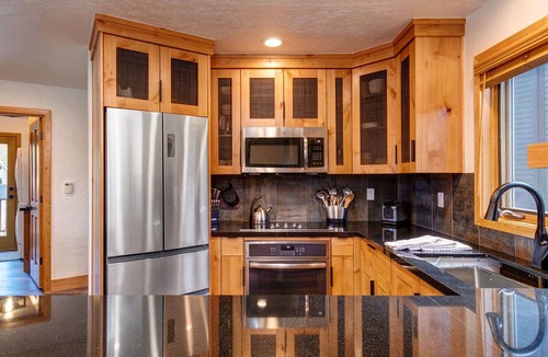 Downtown Park City Condo | Chic 3BR condo in Historic Old Town, steps from the slopes.