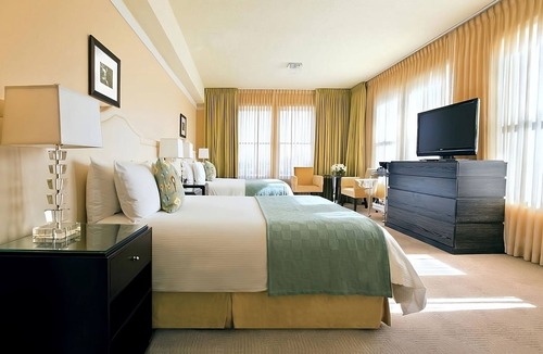 Goose Hollow Hotel | Chic and Elegant Stay Near Portland Art Museum - 0.5 mi | Parking | Pets Welcome