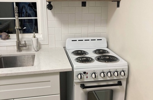 Danville Apartment | Chic luxury studio, Downtown Danville, Pets OK, Centre College & Bourbon Trail