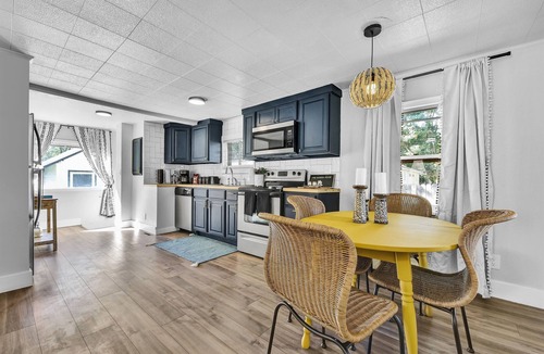 Nampa House | Chic Nampa home with fenced yard