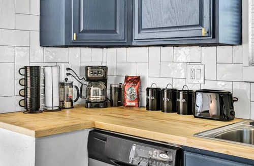 Nampa House | Chic Nampa home with fenced yard