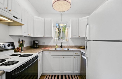 Spokane House | Chic Townhouse in Northtown