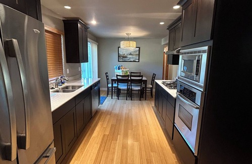 Tri-City House | Chinook Ranch-Perfect Family Friendly Modern Home