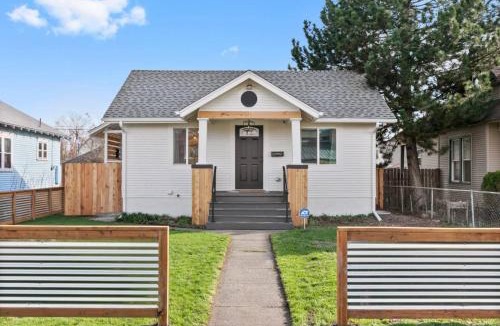 West Central House | City Close Style First Modern Bungalow Vibes