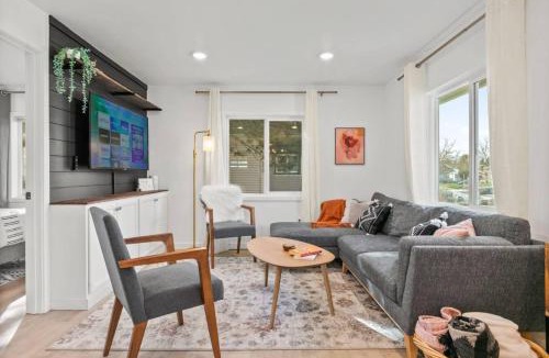West Central House | City Close Style First Modern Bungalow Vibes