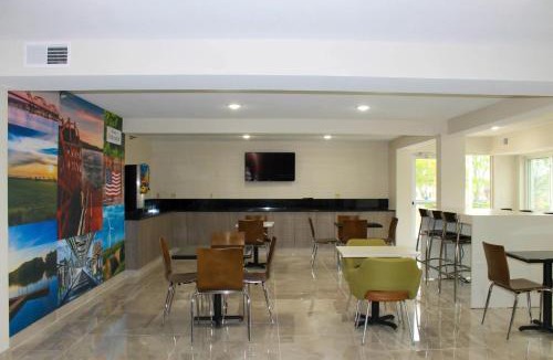 Bettendorf Hotel | Clarion Pointe Bettendorf - Quad Cities
