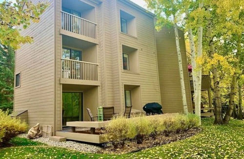 Elkhorn Village Condo | Classic Bonne Vie Condo with Elkhorn Amenities