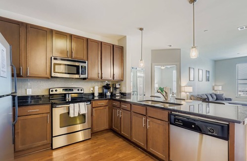The Gulch Apartment | Classic & Comfortable | 2bed/2bath Downtown