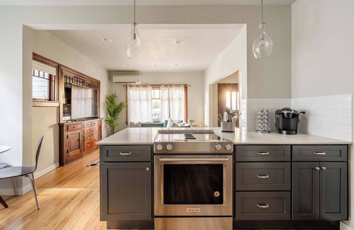 Kerns House | Classic Craftsman Stay - 3BR 2BA - Portland Charm
