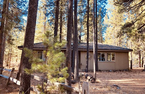 Sunriver House | Classic Otter Cabin: Near Village & SHARC
