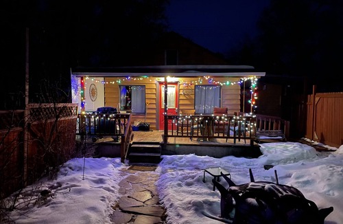 Lava Hot Springs Cabin | Clean and Cozy Cabin on Main Street - Walk to the river and hot pools!