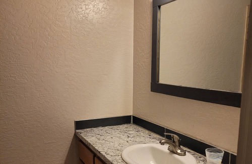 Clarkston House | Clean, comfortable space in a very convenient area of downtown Clarkston.