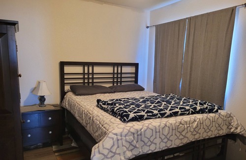 Clarkston House | Clean, comfortable space in a very convenient area of downtown Clarkston.