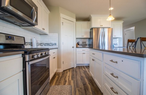 Sunset Heights House | Clean Golf Home w/Scenic Views - Up to 4500 sqft, 8 Spacious Rooms, 4.5 Bath!
