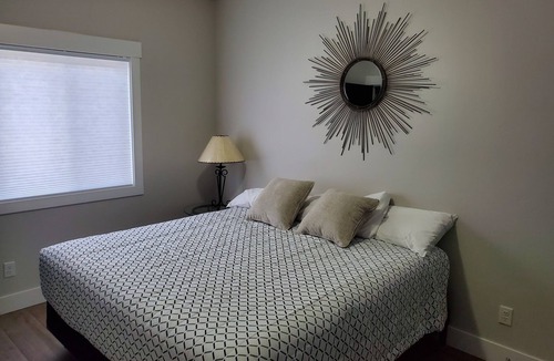 Jerome Apartment | Clean, private entrance, easy check-in and out(door code).2.3 miles from Walmart