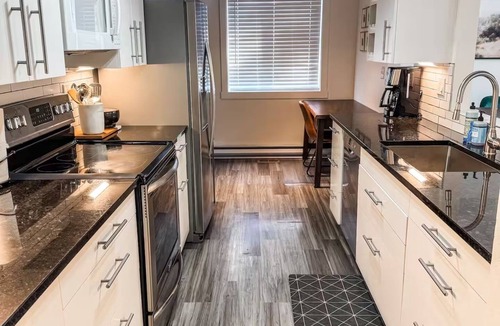 Moran Prairie House | Clean, quiet, 2-bedroom South Hill rental with a Garage. Conveniently located.