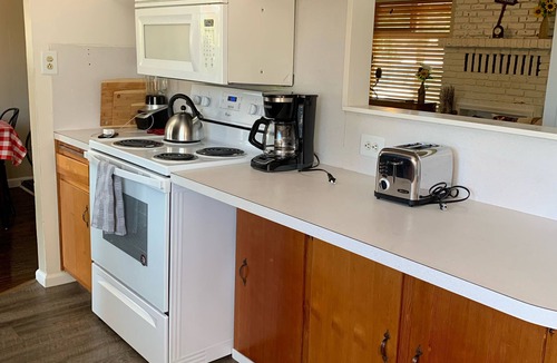 Yreka House | Clean & Quiet Yreka Home with Large Backyard next to Discovery Park.