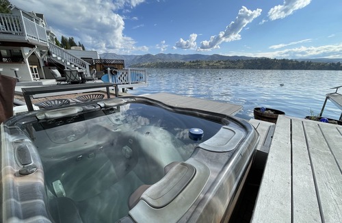 Chelan House | Clearwater RV tamping on the shores of Chelan