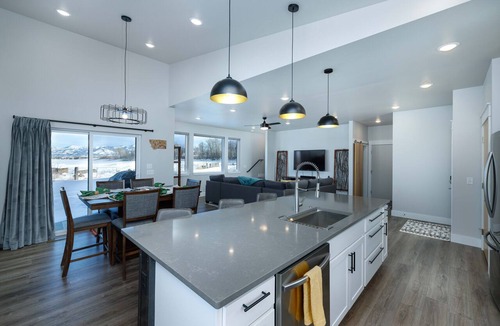 Four Corners Condo | Close to Downtown Bozeman & Big Sky w/Easy Trail Access - Sunrise Retreat