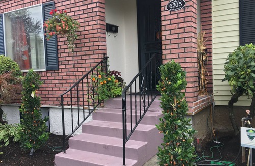 Woodstock House | Close to Everything in charming area